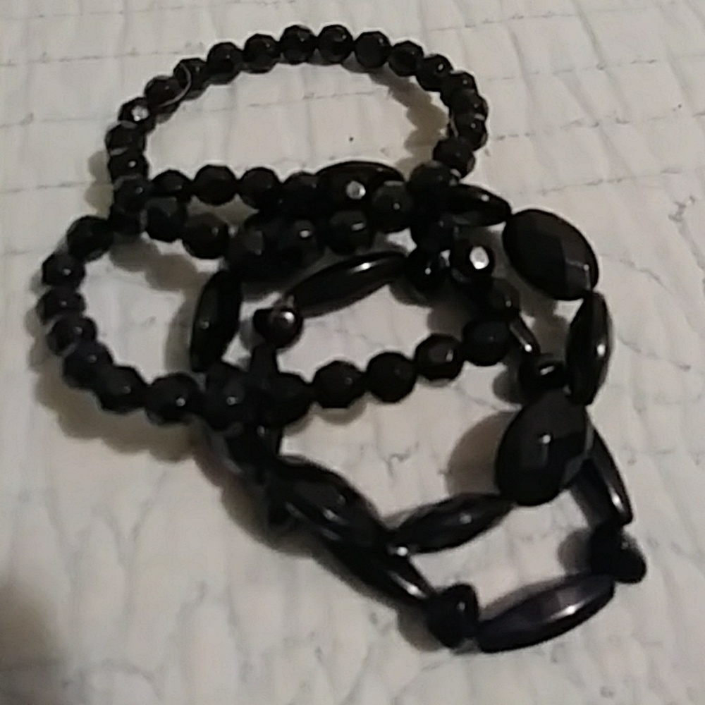 4 bracelets